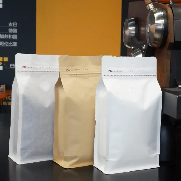 500G 플라스틱 커피백에 가스 배출 밸브가 있는 검은색과 흰색